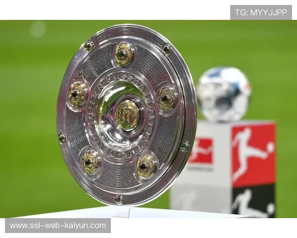 VAR在德甲的应用争议：技术辅助与裁判权威的平衡